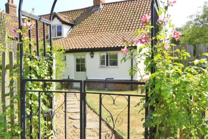 Dreamy Suffolk Country Cottage Escape Aldeby Exterior foto